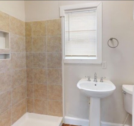 Building Photo - 912 Seymour St