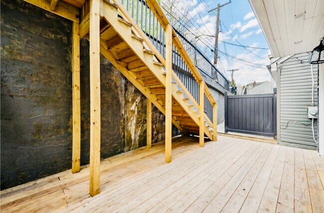 Building Photo - 3255 Josephine St