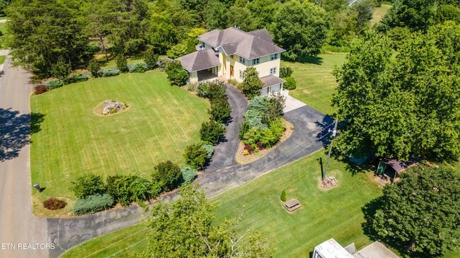 Building Photo - 2084 Allenridge Dr