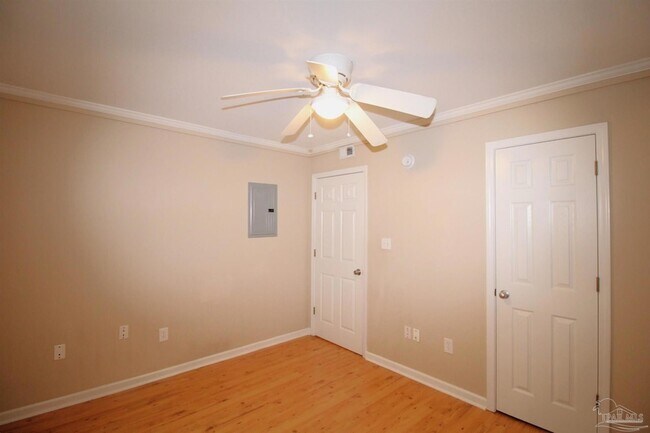 Building Photo - 710 Scenic Hwy