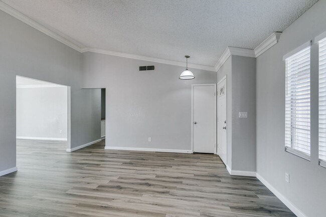 Building Photo - 8392 Gresham Dr