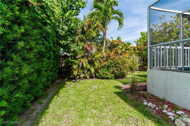 Building Photo - 288 Castaways St