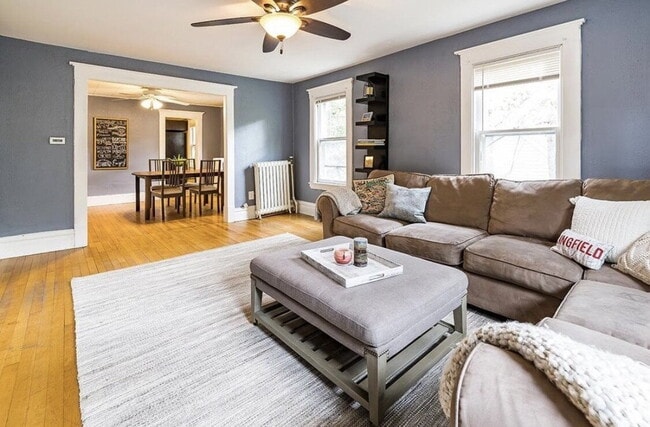 Building Photo - 3 Bedroom + Den in Minneapolis