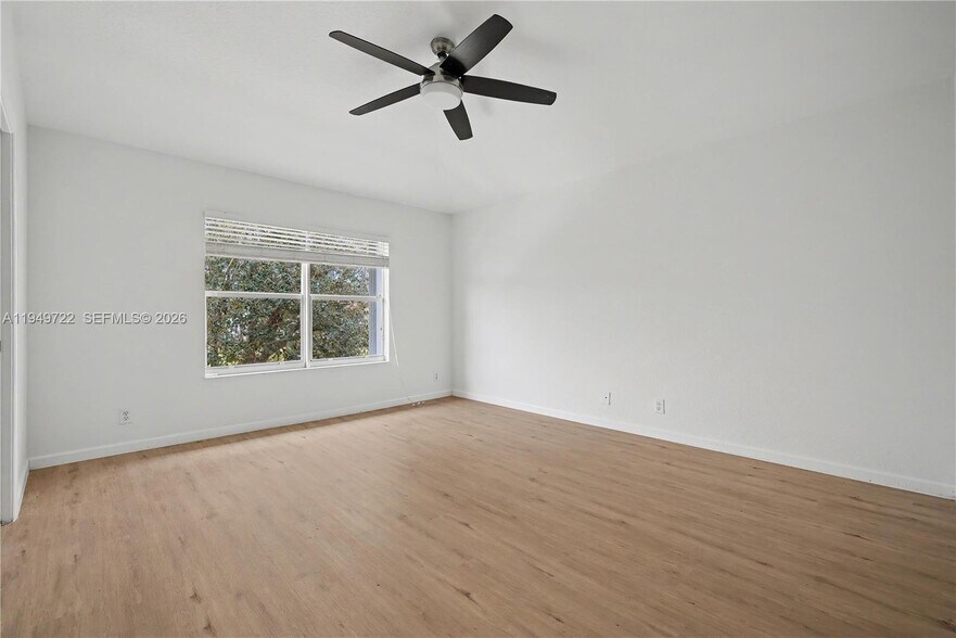 Building Photo - 16122 Poppyseed Cir