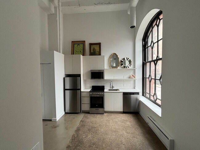 Building Photo - 1009 W Lawrence Ave