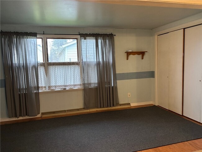 Building Photo - 3 Glen Ave