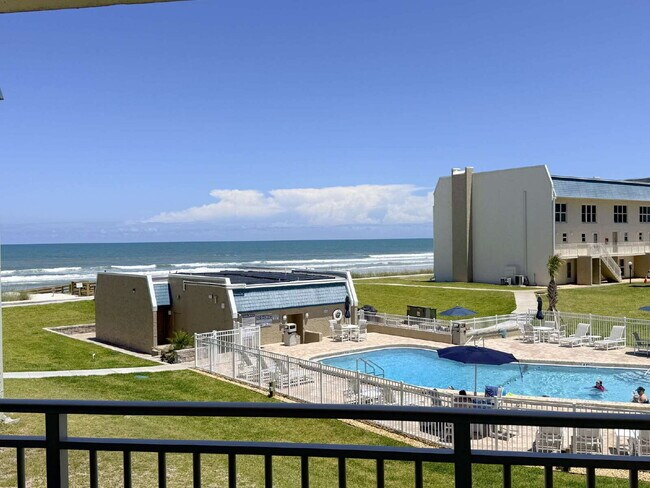 Building Photo - Furnished Tradewinds Condo!