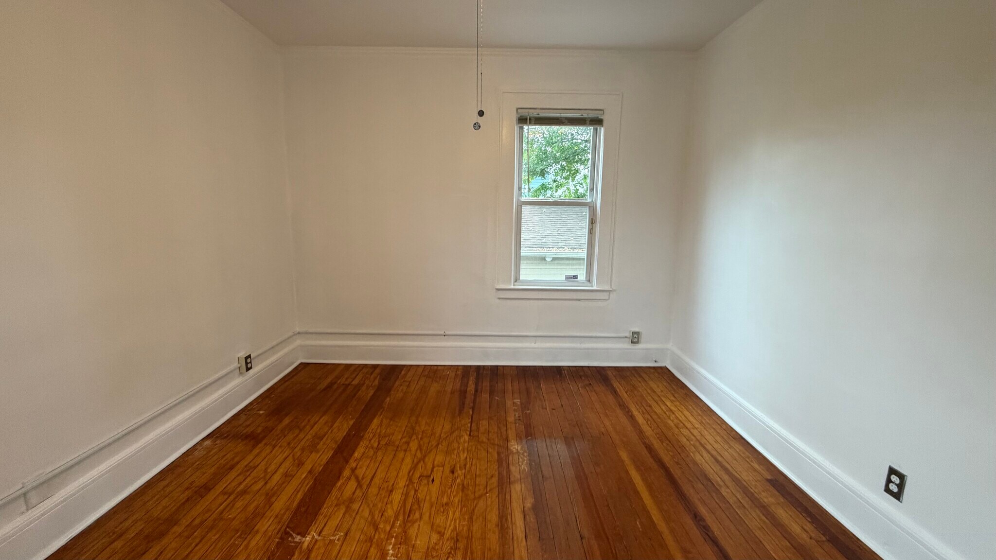BEDROOM #1 - 33 Jefferson Ave
