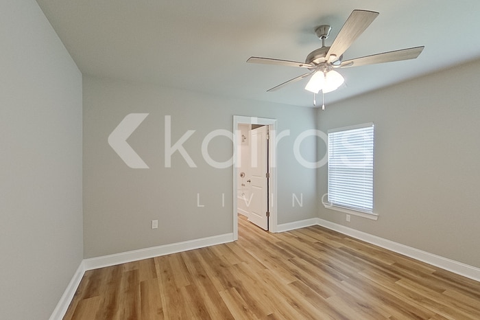 Building Photo - 13739 Pinyon Dr