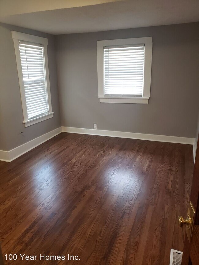 Building Photo - 4 br, 2 bath House - 5233 S. 49th Street