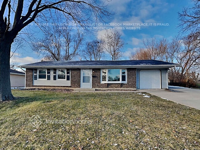 Building Photo - 800 S Cedarcrest Dr