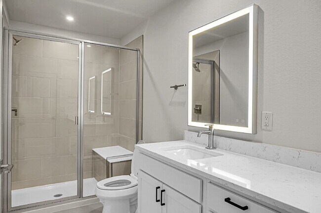 Building Photo - $2,350- 3 Bed 2.5 Bath Townhome in CO Springs with Central AC, and In Unit Laundry!