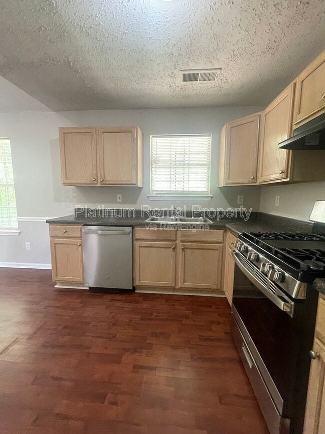 Building Photo - 3607 Waldrop Rd