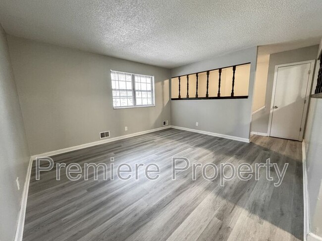 Building Photo - 9517 Overhill Rd