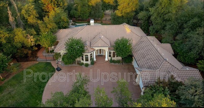 Building Photo - 13497 Tierra Heights Rd