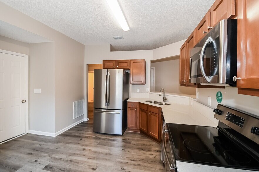 Building Photo - 1817 Penzance Pkwy