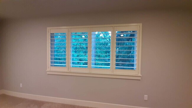 Building Photo - Magnificent Gig Harbor 4 Bed Home For Rent