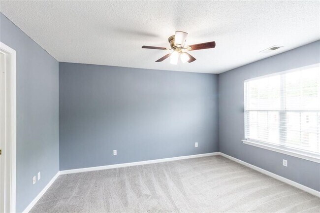 Building Photo - 6726 Gallant Ct SE