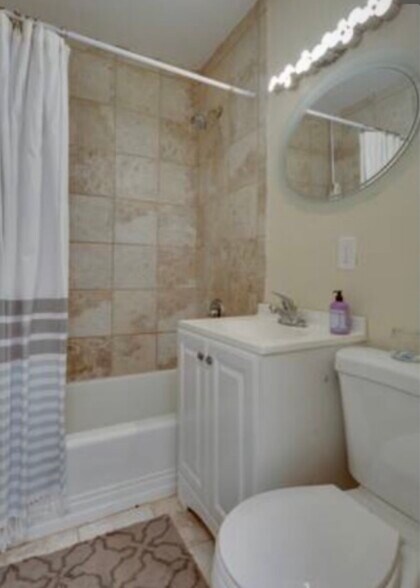 Building Photo - 1223 Orren St NE