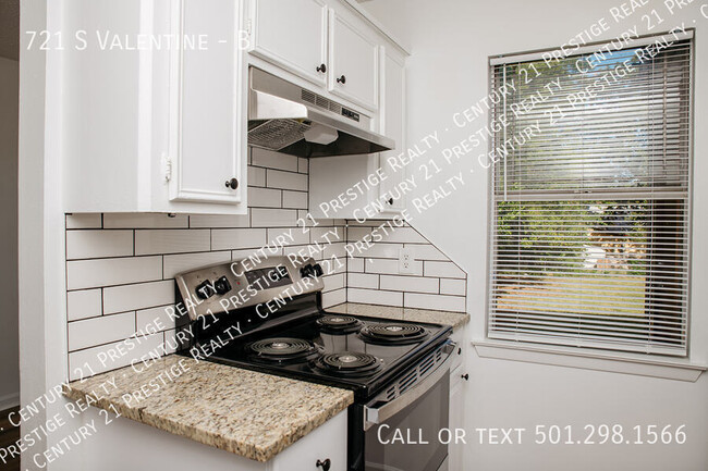 Building Photo - 721 S Valentine-B