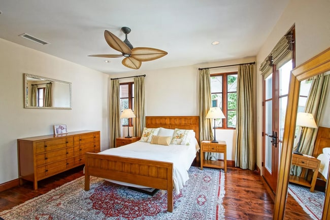 Building Photo - LUXURIOUS & FULLY FURNISHED, 2800 SQ FT WALKSTREET HOME W/ GREAT OCEAN VIEWS, LARGE DECK, 3 BALCO...