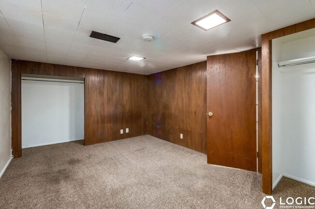 Building Photo - 811 E 50 S
