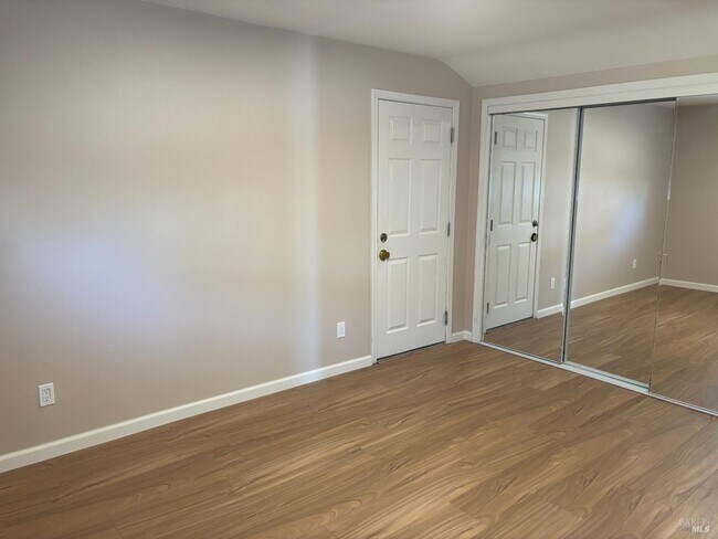Building Photo - 2615 Alton Ln