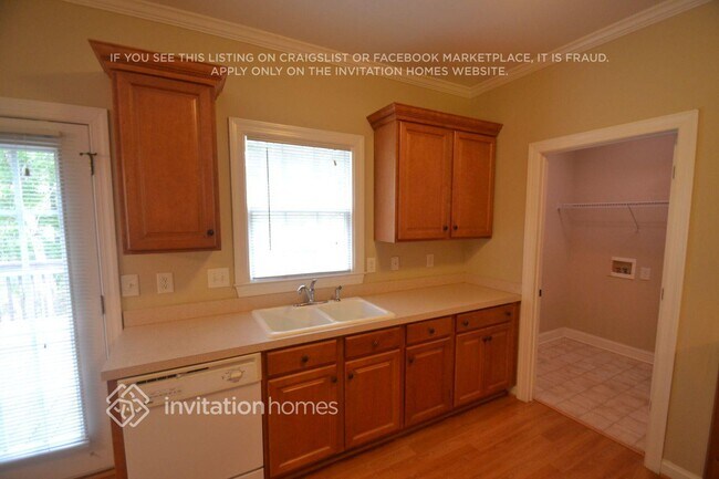 Building Photo - 3000 Telefair Ln