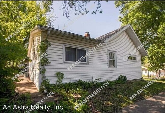Building Photo - Awesome Location in Waldo-Available NOW!!