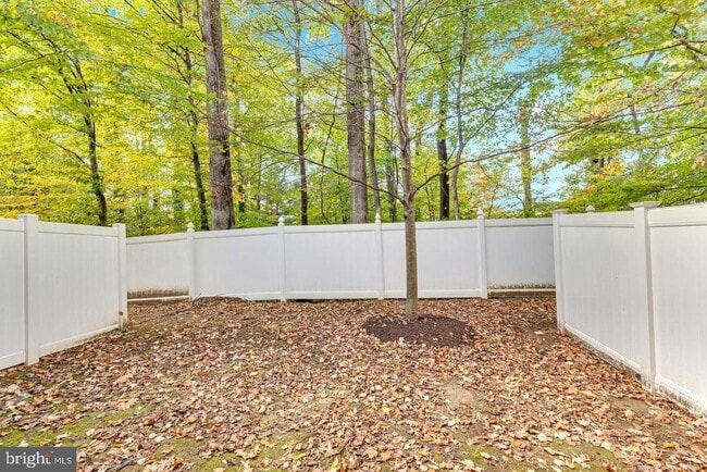 Building Photo - 626 Tailgate Terrace