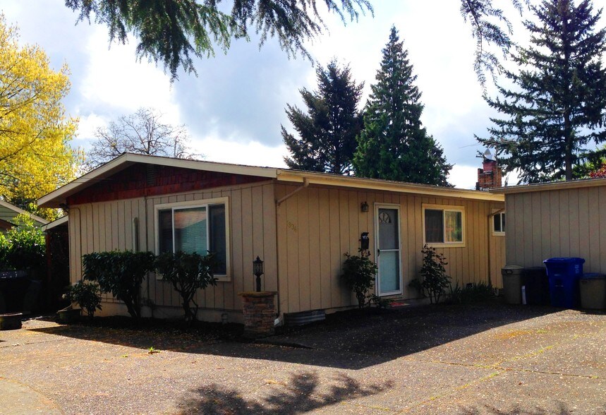 Primary Photo - 1934 SE Tenino St