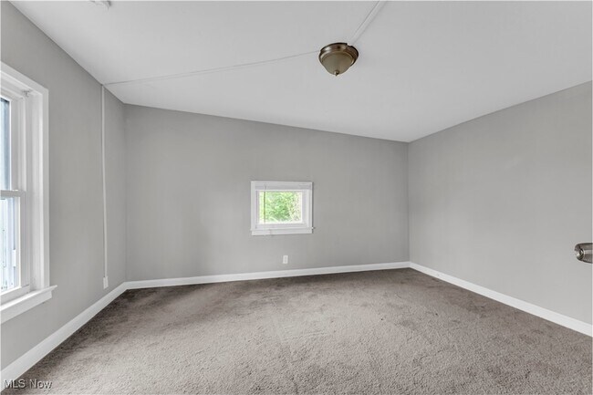 Building Photo - 4307 Gifford Ave