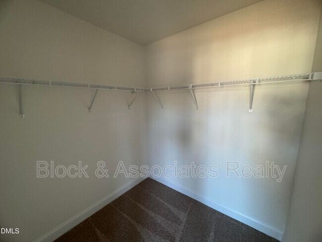 Building Photo - 460 La Maison Ave