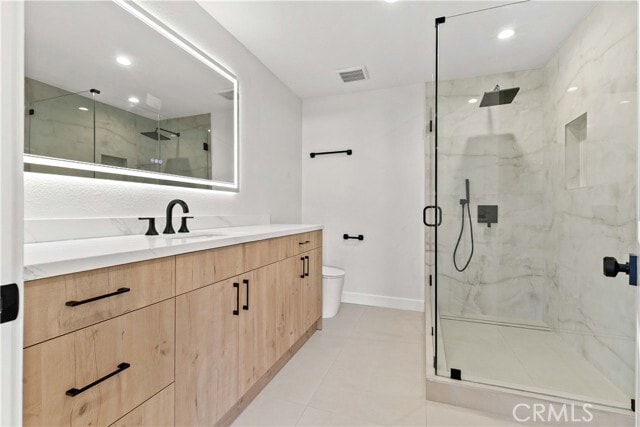 Building Photo - 552 Hahn Ave