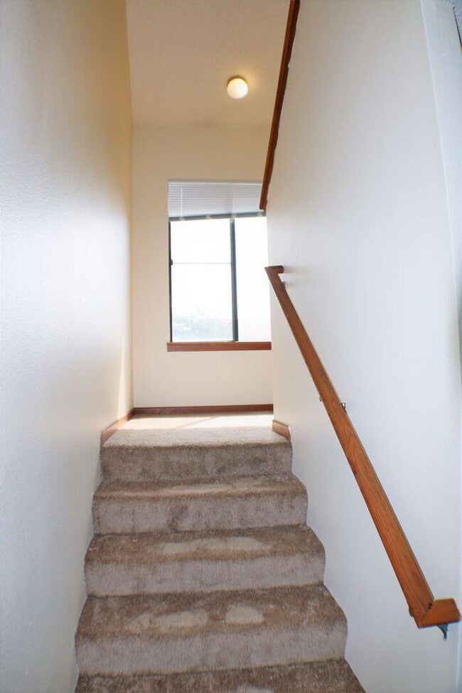 Building Photo - $1,450 | 3 Bedroom, 2.5 Bathroom Town Home...