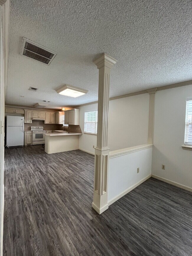 Building Photo - Beautiful, Remodeled Home