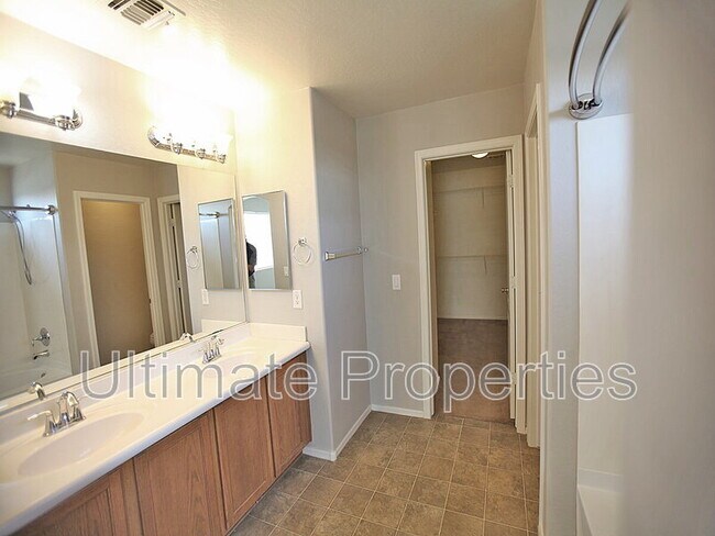 Building Photo - 8759 W Washington St