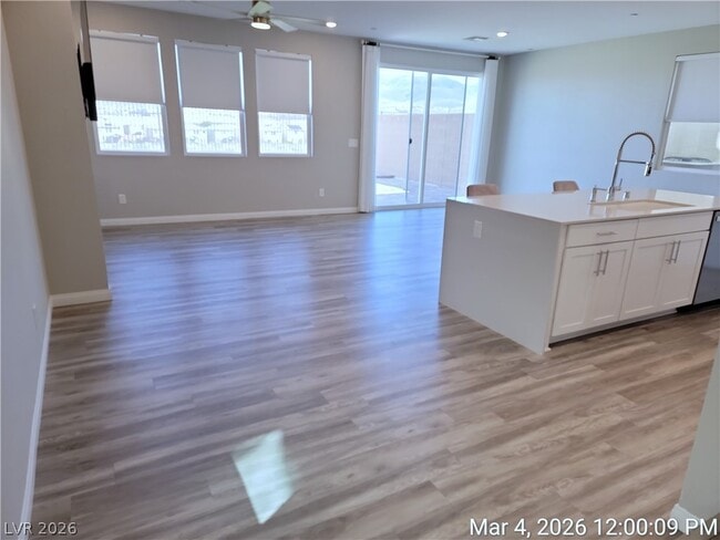 Building Photo - 2818 Frabiele St