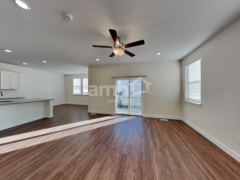 Building Photo - 2348 S Wild Horse Way