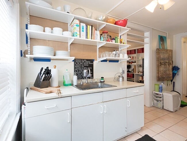 Building Photo - 94 W Cedar St