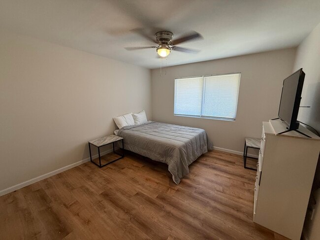 Building Photo - 801 N Ann St