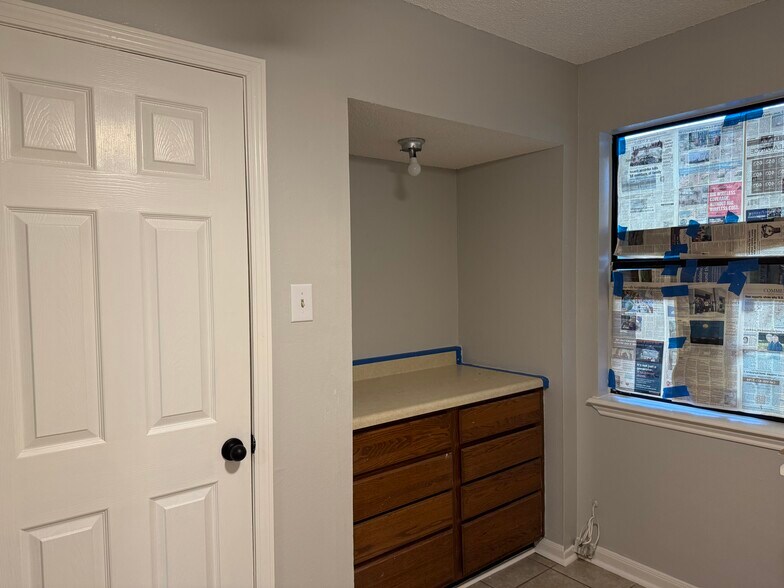 Building Photo - 22315 Brownie St