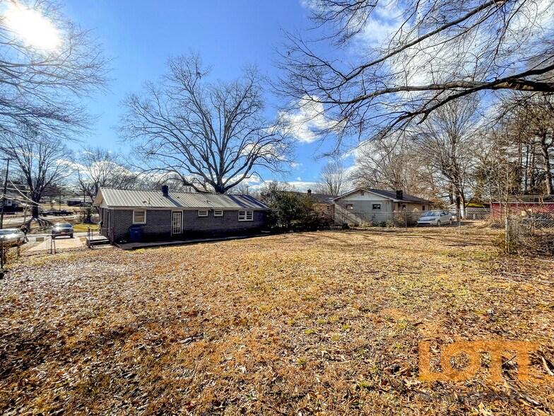 Building Photo - 323 Welcome Ave