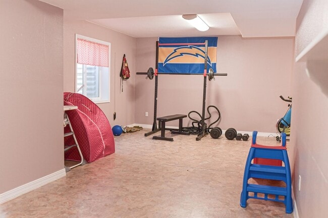 Building Photo - 9234 Red Fern Ln