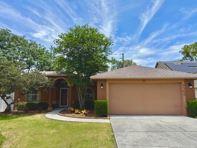 Building Photo - Beautiful Remodeled/Renovated 3/2/2 with Large Screen Porch