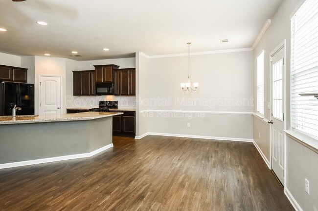 Building Photo - 20 Susie Creek Ln