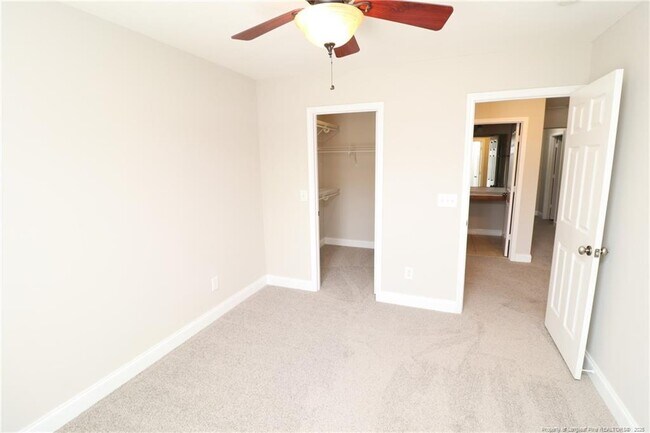 Building Photo - 218 Longchamp Ln