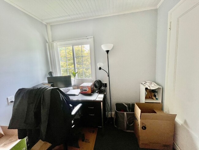 Building Photo - 31 Midland Ave