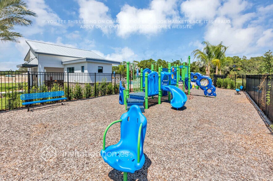 Building Photo - 3007 Blue Bonnet Ln