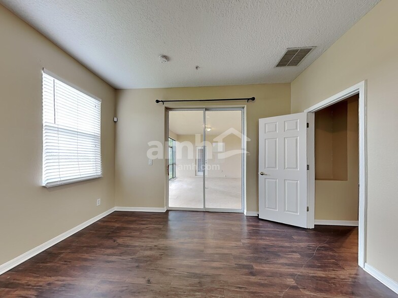 Building Photo - 9705 Bennington Chase Dr